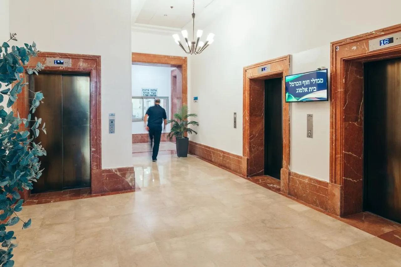 Almog Beach Apt Hotel מלון דירות אלמוג ביץ' Haifa 0*,  Israel