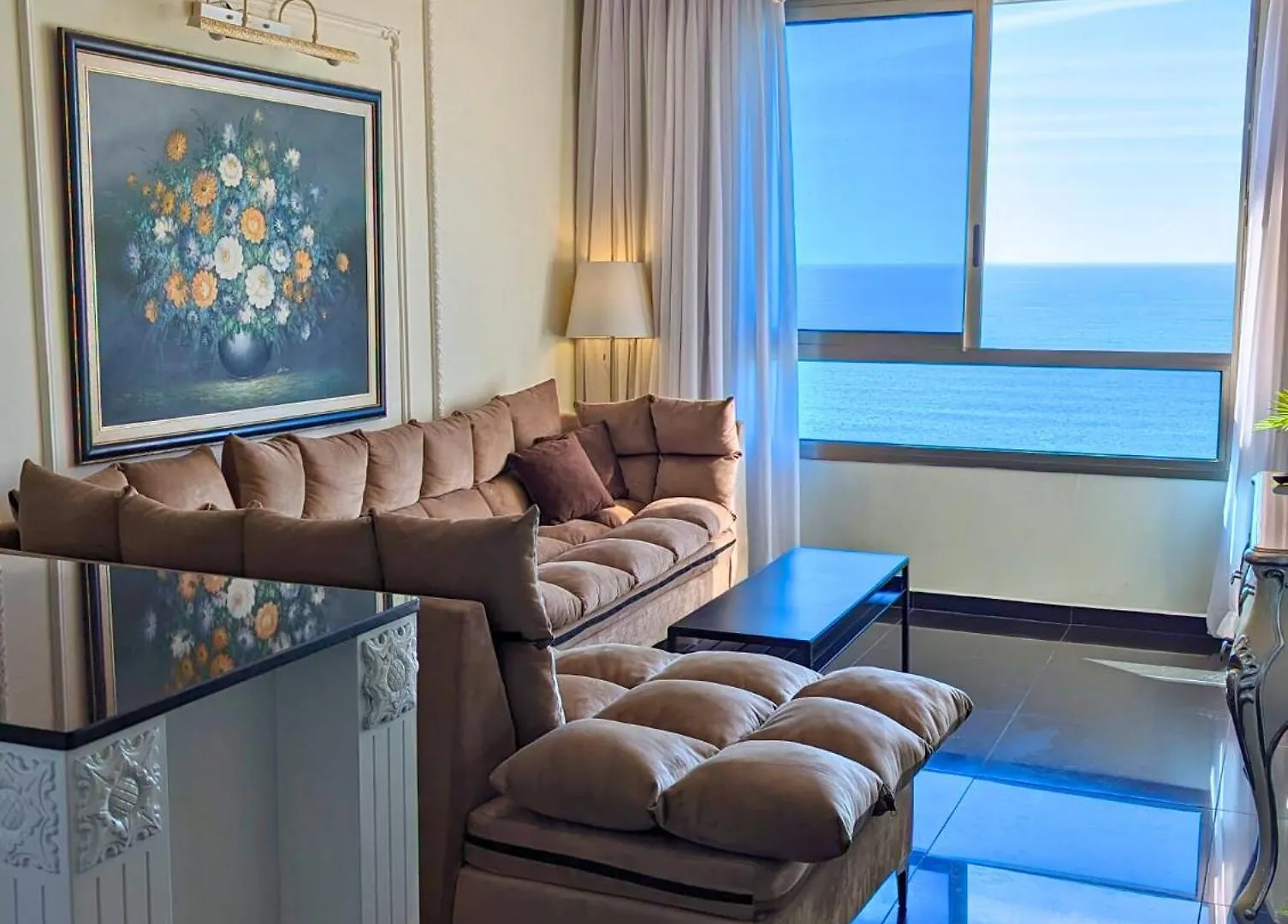 Almog Beach Apt Hotel מלון דירות אלמוג ביץ' Haifa Lägenhet