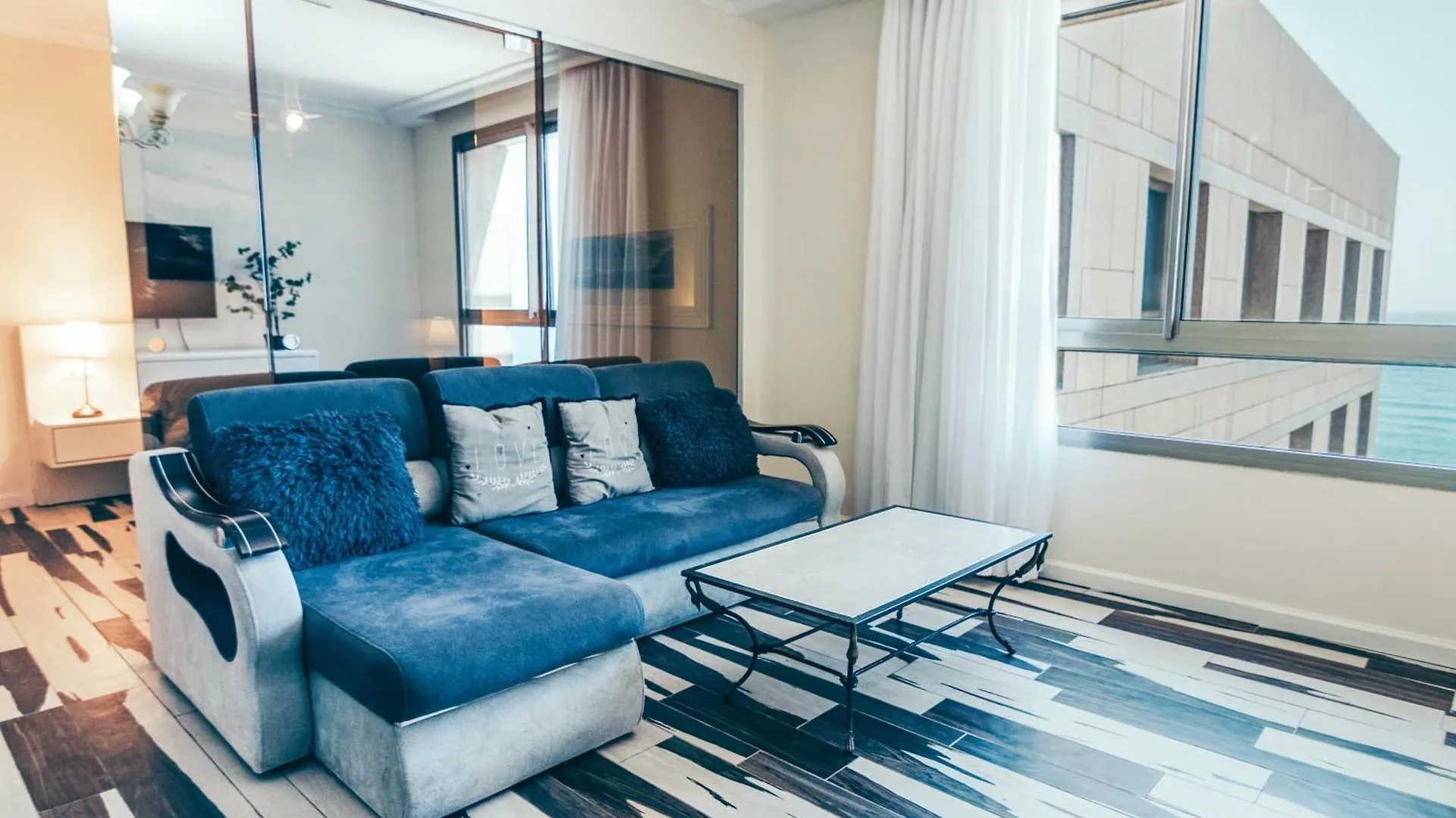 Almog Beach Apt Hotel מלון דירות אלמוג ביץ' Haifa 0*,